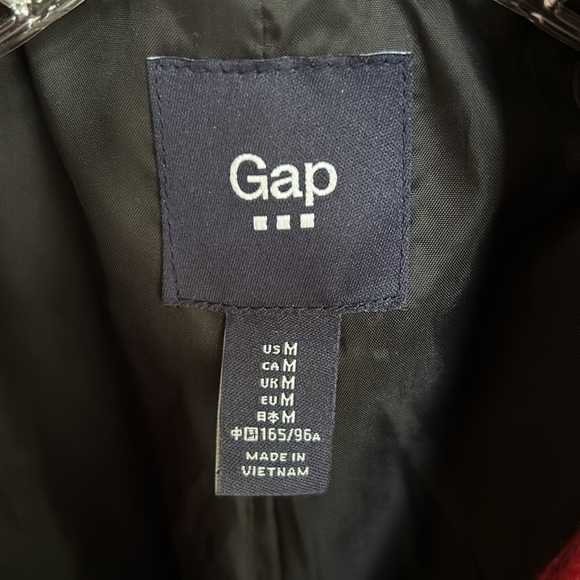Gap wool blend pea coat in red and black check. Lined. Front pockets. Size M - Picture 7 of 9